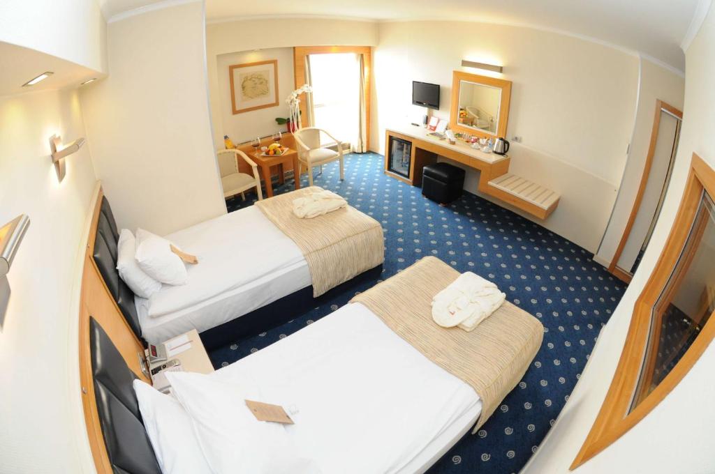 Best Westtern Plus Hotel Konak-1